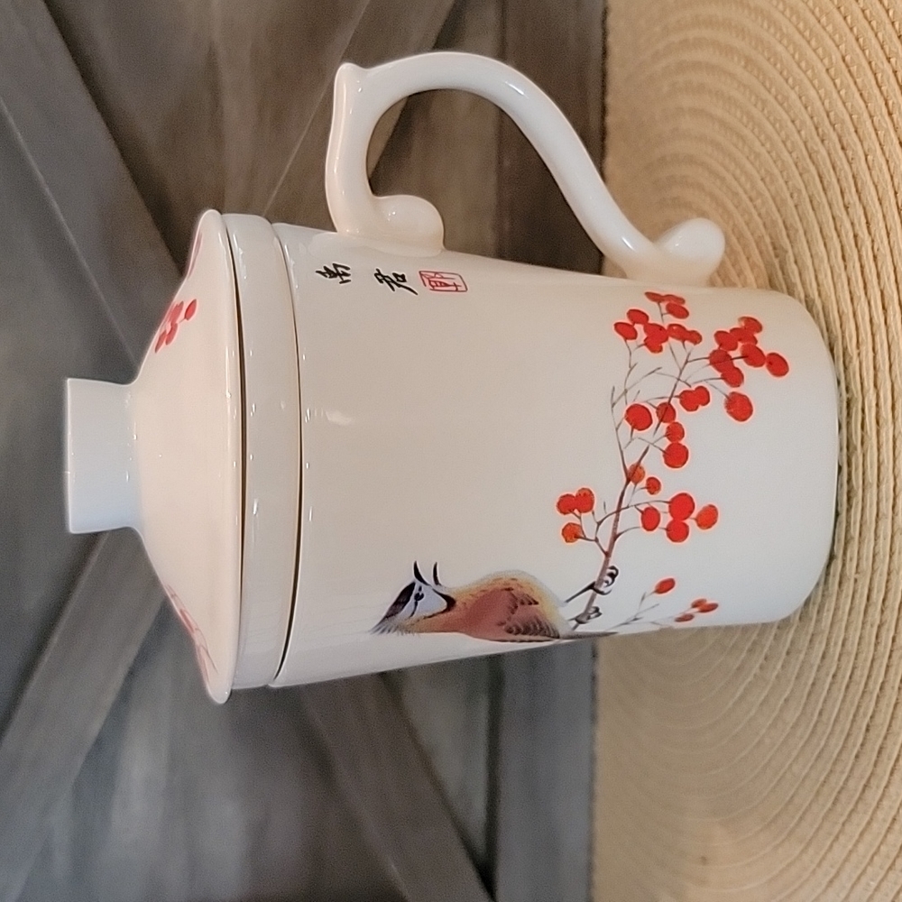 Teavana Ceramics Tea Cup with strainer and lid Japanese artwork